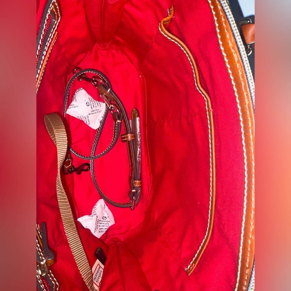 Dooney and Bourke Satchel Brand New - Picture 5 of 6